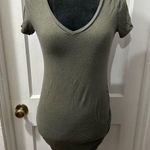 Motherhood Maternity Olive Short Sleeve Top in XS Green Size undefined Photo 0
