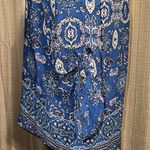 Pink Rose  women’s size medium hi low blue paisley roll tab sleeves lightweight Photo 3