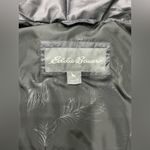 Eddie Bauer Women’s puffer vest 🖤🤎 Photo 9