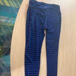 Athleta Chaturanga Coolmax Blue Navy Admiral Stripe Legging 138414 Small GUC Photo 2