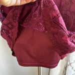 Doe & Rae Burgundy Sleeveless Lace Top Size M Photo 2