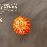 ASICS Gray NYC Road Runners Marathon Short Sleeve Shirt Womens Size Medium NWT Photo 5
