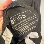 FIGS  Cargo jogger Pants in Black Photo 1