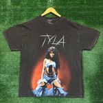 Tyla Demin Outfit Water Poster Oversized Tee L Photo 0