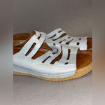V Italia pearlescent blue strappy sandals wedges women’s size 40 EUC feminine White Photo 1