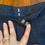 Banana Republic Women's Hampton Fit Dark Blue Chambray Shorts Size 28/6 Photo 1