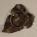 Vintage Brown Metal Leaf Women's Fall Scarf Holder Brooch Photo 1