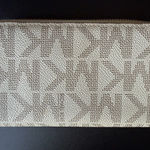 Michael Kors MK vanilla wallet medium Photo 1