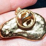 Enamel Golf Course Lapel Pin Gold Tone Back Unsigned 1/2" Photo 2