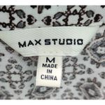 Max Studio  Sleeveless Button Down Blouse Women's Medium Geometric‎ Print Photo 2