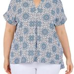 Ruby Rd . blue and white mosaic floral short sleeve V-neck blouse 24” P2P Photo 5