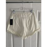 Danielle Bernstein  Women's 2 Ivory Shorts NEW Summer Vacation Photo 4