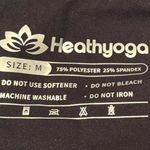 Heathyoga Women’s  leggings - medium - black - Capri - gently used Photo 6