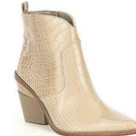 Gianni Bini  boots tan snake skin maelyie croc size 6 Photo 0