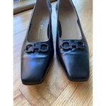 Salvatore Ferragamo  7 B black leather pumps metal logo Photo 4