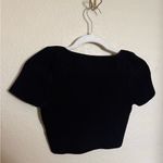 Aritzia  Babaton sculpt knit rib short sleeve square neck crop top sz m‎ black Photo 6