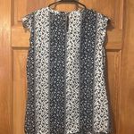 Elle  women’s floral striped sleeveless top size medium. Photo 2