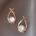 Gorgeous gold with diamond earrings set Photo 1