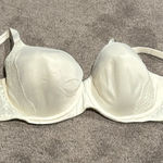 secret treasures  Demi T-Shirt Bra SIZE 42D Photo 0