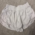 Lululemon Hotty Hot Short 2.5” Photo 0