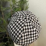 Versona  One size Black white houndstooth newsboy baker boy cap hat Elastic band to fit most head sizes.  Photo 4