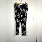 ๐ค Lascana Black Floral Pull Photo 1