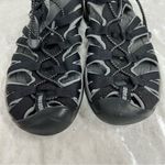 Keen  7.5 Black grey Waterproof  Hiking Flats Sandals close toe Photo 8