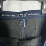 Apt. 9  Women's Petite Pull On Navy Skinny Pants Jeans 12 Photo 3