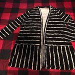 kim rogers Black and white striped cardigan Photo 2