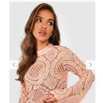 Boohoo NWT TURTLE NECK CROCHET LACE CROP TOP size 6 Photo 1