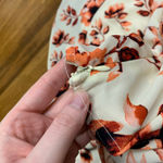 Romeo + Juliet Couture Floral Halter V Photo 5