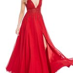 Gianni Bini GB Deep V Appliqué Gown Photo 1