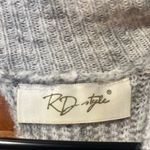 RD Style  women’s pull over sweater with open back size large . Photo 2