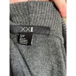 Forever 21  Womens Overpiece Size Small Gray‎ Cardigan Pockets Knit Photo 2