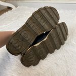 Sorel Women's Kinetic Knit Sneaker Scalloped Sole Stretch Straps Size 9 Photo 5