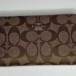 Coach Medium Zipper Wallet in Signature Canvas, New! Photo 0