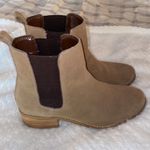 Gap  Chelse Booties size 6 Photo 2