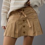 American Eagle NWT Pleated Twill Skort Khaki Button Front Low Rise Size 4 Preppy Photo 0