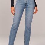 Abercrombie & Fitch High-Rise Mom Abercrombie Jeans Photo 1