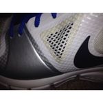 Nike  Women's Athletic Shoes Walking Size 7.5 Photo 4
