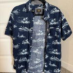 Lee  Men’s Hawaiian Button Down  Photo 0