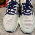 Brooks Levitate 5 GTS Stealthfit Womens 10.5 White Blue Running Shoes Athletic Photo 3