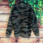 Barefoot Dreams  CozyChic Seaside Crewneck 1X Carbon Camo Sweater Pullover Photo 0