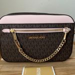 Michael Kors Set Photo 13