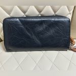 Stone Mountain Large Wrinkle Zip Around Wristlet Wallet Black Leather Photo 2