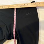 Nike Black Red Dri-Fit Capri Cropped Leggings size small Photo 4