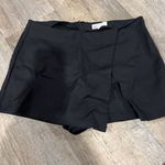 by the way. Revolve Black Skort Size L Photo 5