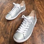 Schutz • Ofelia Prata Sneaker metallic silver lace up trainer court shoe Photo 1