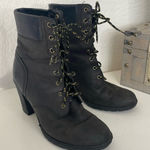 Timberland Classic Heeled Lace up Boots size 9 Photo 0