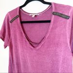 Seven7  Womens T-Shirt Small Maroon V-Neck Embellished Round Hem Casual Photo 1
